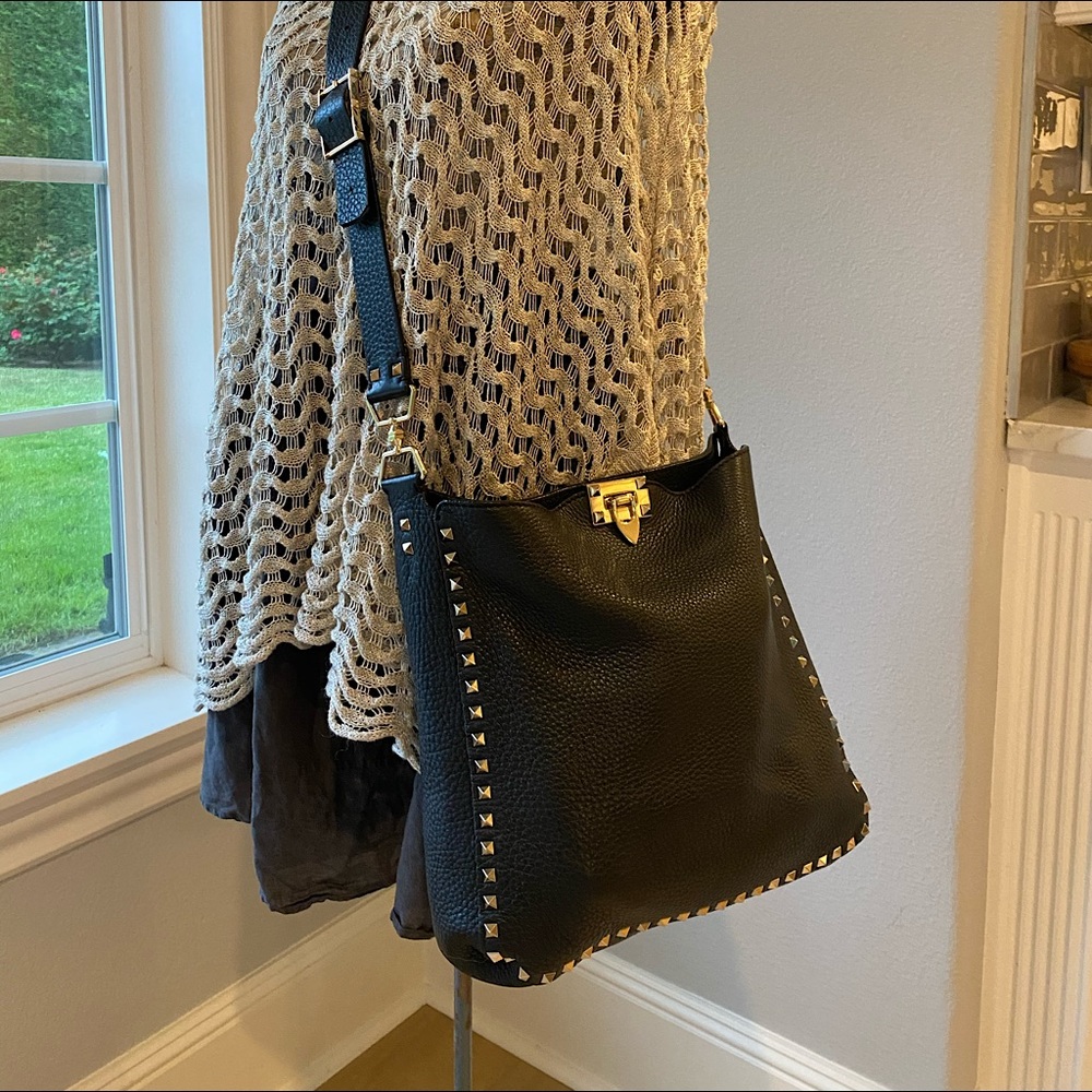Authentic Valentino rock stud crossbody